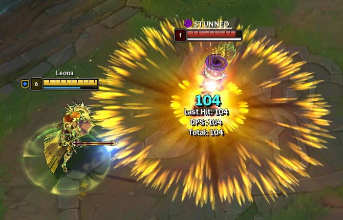 Support Leona stunning enemy to peel for her carry ally